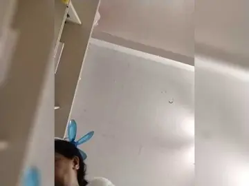 Chatty22  live sex cam
