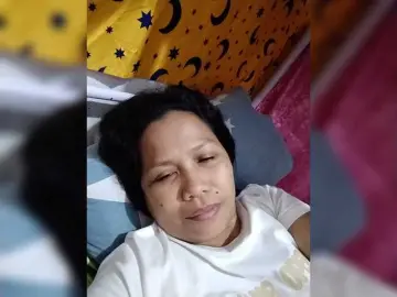 Chatty22  live sex cam
