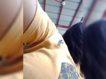 Chatty22  live sex cam