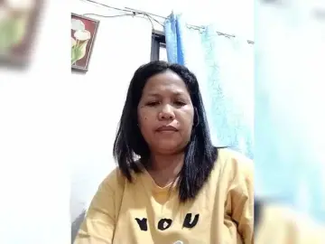 Chatty22  live sex cam