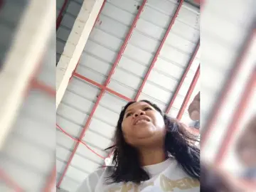 Chatty22  live sex cam