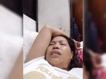 Chatty22  live sex cam