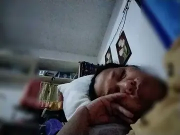 Chatty22  live sex cam