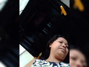 Chatty22  live sex cam