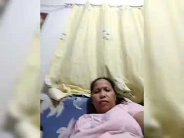 Chatty22  live sex cam