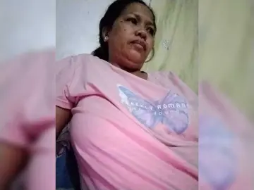 Chatty22  live sex cam
