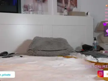 Emmababe  live sex cam
