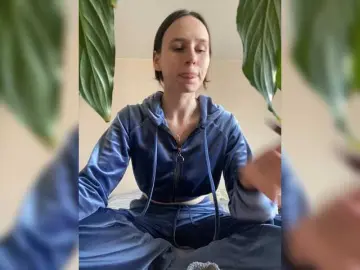 MamiMango  live sex cam