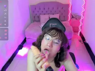 Katherine-tay  live sex cam