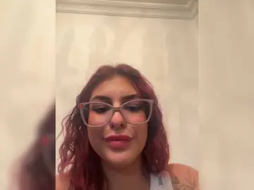 AllyRoouge  live sex cam