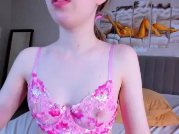 Camilla-Kelly  live sex cam