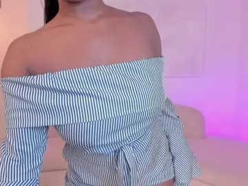 SavannahStorm  live sex cam