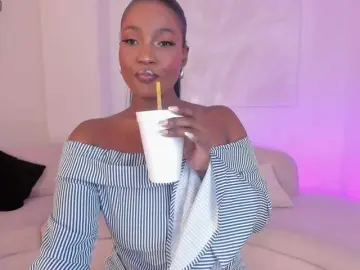 SavannahStorm  live sex cam