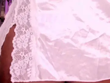 SavannahStorm  live sex cam