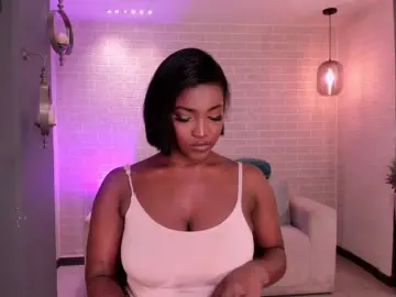 SavannahStorm  live sex cam