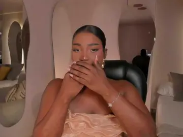 SavannahStorm  live sex cam