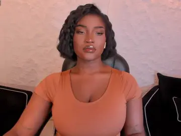 SavannahStorm  live sex cam