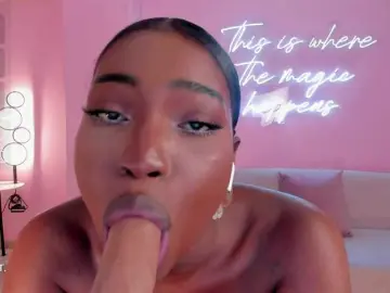 SavannahStorm  live sex cam