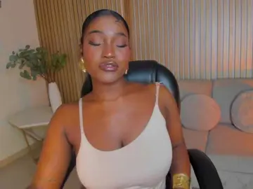 SavannahStorm  live sex cam