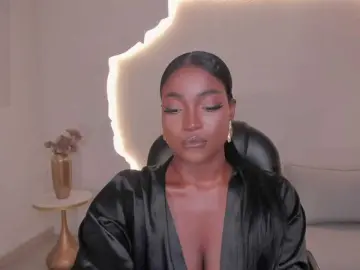 SavannahStorm  live sex cam