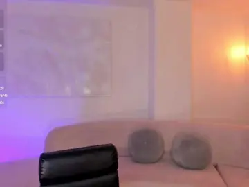 SavannahStorm  live sex cam