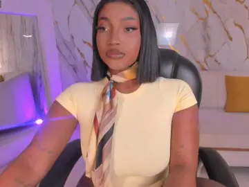 SavannahStorm  live sex cam