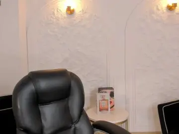 SavannahStorm  live sex cam