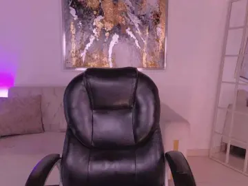 SavannahStorm  live sex cam