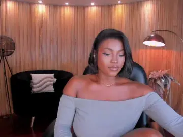 SavannahStorm  live sex cam