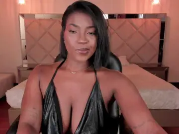 SavannahStorm  live sex cam