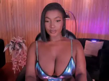 SavannahStorm  live sex cam