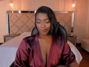 SavannahStorm  live sex cam