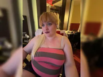 Karina57  live sex cam