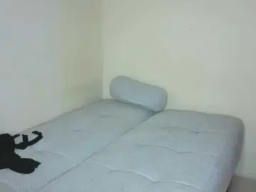 Latinasoftie  live sex cam
