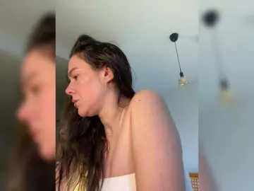 MilkHoneyLullabies  live sex cam