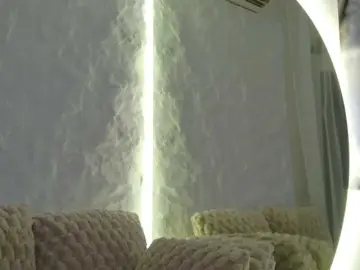 Moniqque  live sex cam