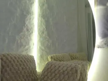 Moniqque  live sex cam