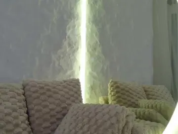 Moniqque  live sex cam