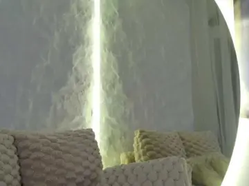 Moniqque  live sex cam