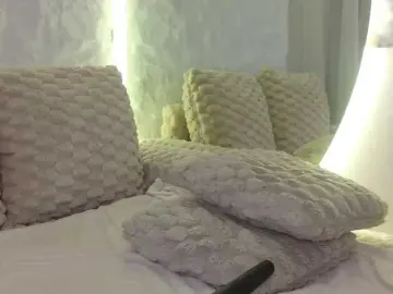 Moniqque  live sex cam