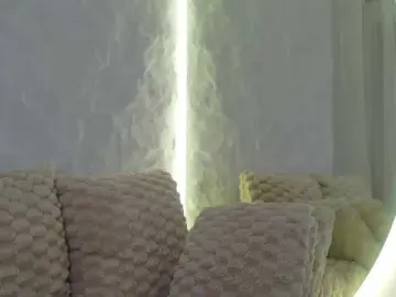 Moniqque  live sex cam