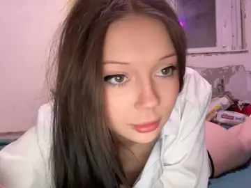 TinnyKitty  live sex cam