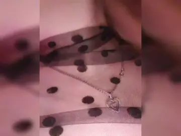 Elaizza  live sex cam