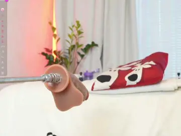 Hotsexykiska  live sex cam