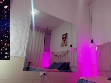 Kiara-norris  live sex cam