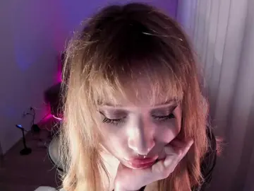 Mnepohuyy  live sex cam