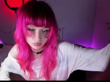 Mnepohuyy  live sex cam