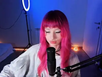 Mnepohuyy  live sex cam
