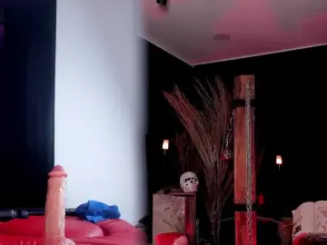 DestinyReece  live sex cam