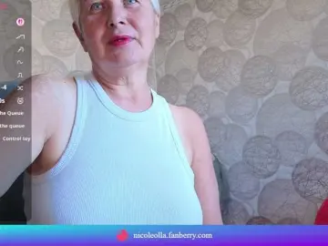 Koroleva6  live sex cam